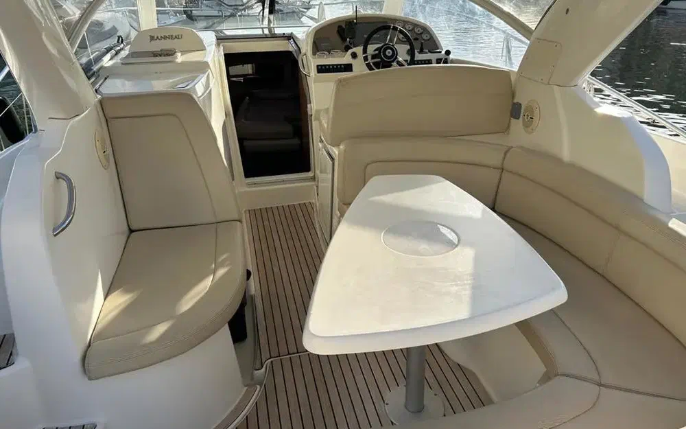 slider 2 Jeanneau Prestige 30 S