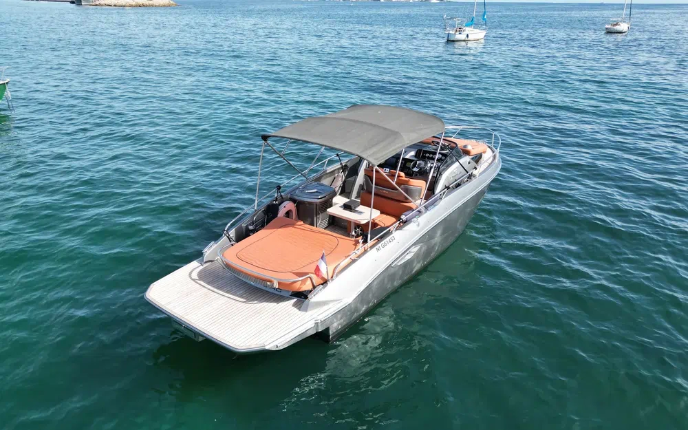 slider 16 Cranchi E 30 Endurance