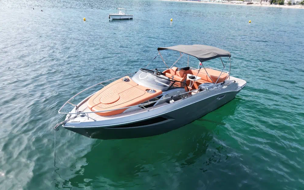 slider 2 Cranchi E 30 Endurance