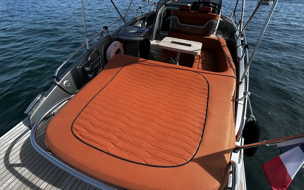 slider 4 Cranchi E 30 Endurance