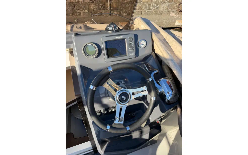 slider 1 Beneteau Flyer 6.6 SUNdeck
