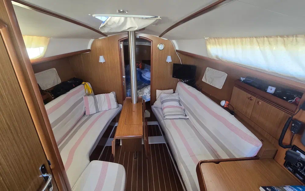slider 21 Jeanneau Sun Odyssey 32.1