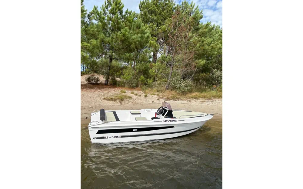slider 1 B2 Marine Cap Ferret 135