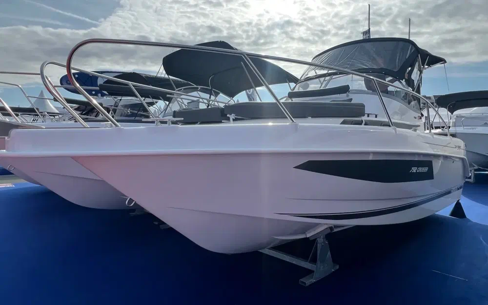slider 3 B2 Marine Cap Ferret 752