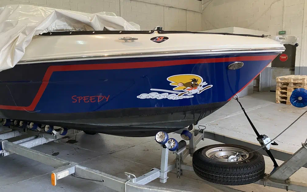 slider 1 Bayliner VR4 OB
