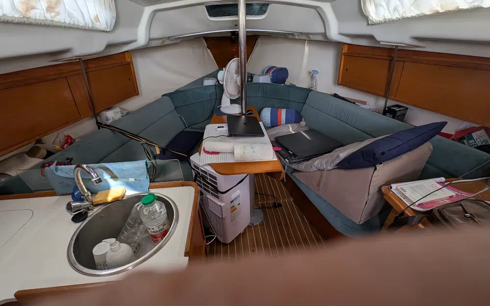 slider 6 Jeanneau Sun Odyssey 28.1