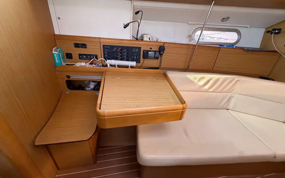 slider 47 Jeanneau Sun Odyssey 39i Performance