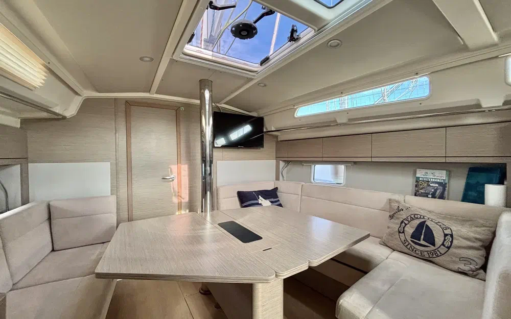 slider 10 Hanse 418