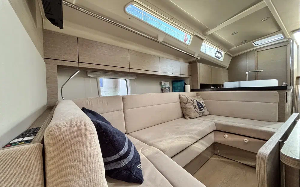 slider 11 Hanse 418