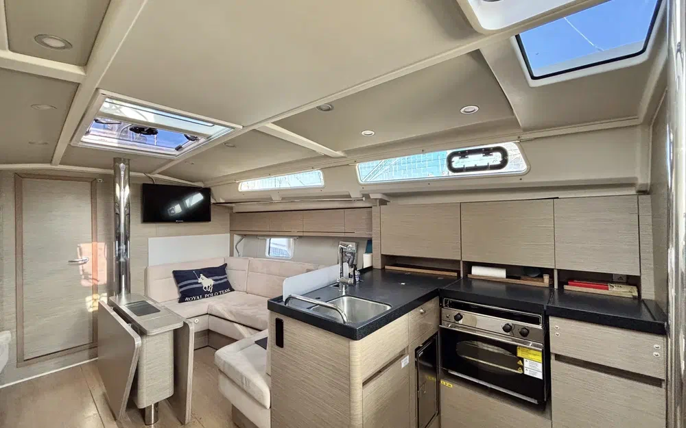 slider 12 Hanse 418