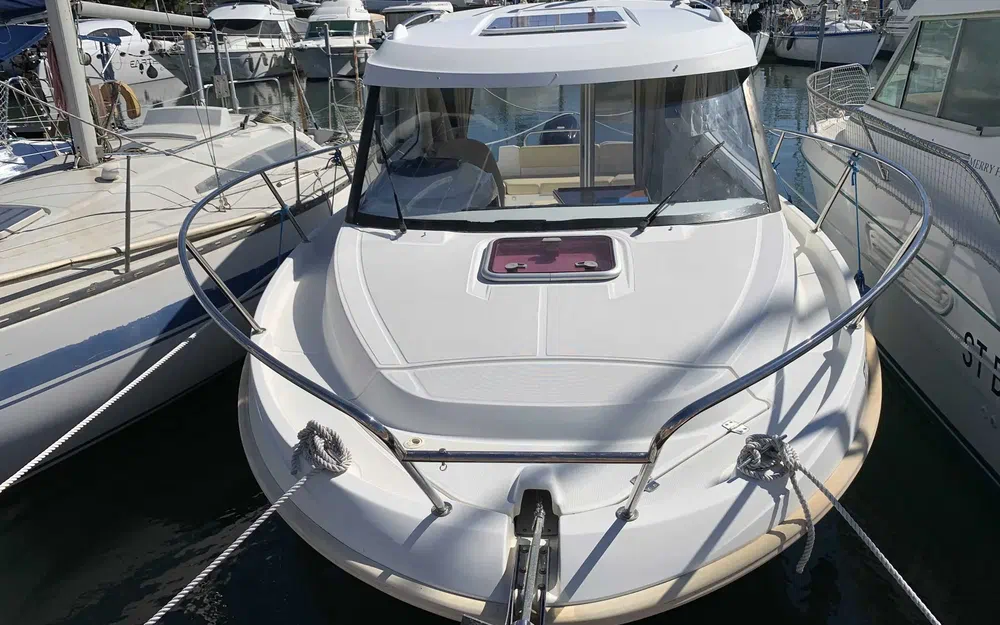 slider 3 Beneteau Antares 780 HB