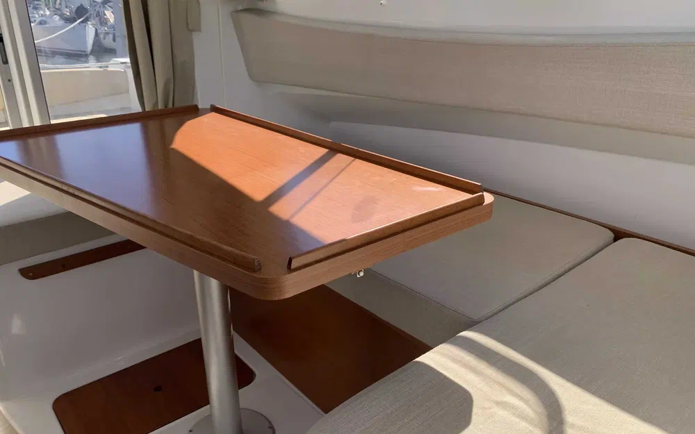 slider 6 Beneteau Antares 780 HB