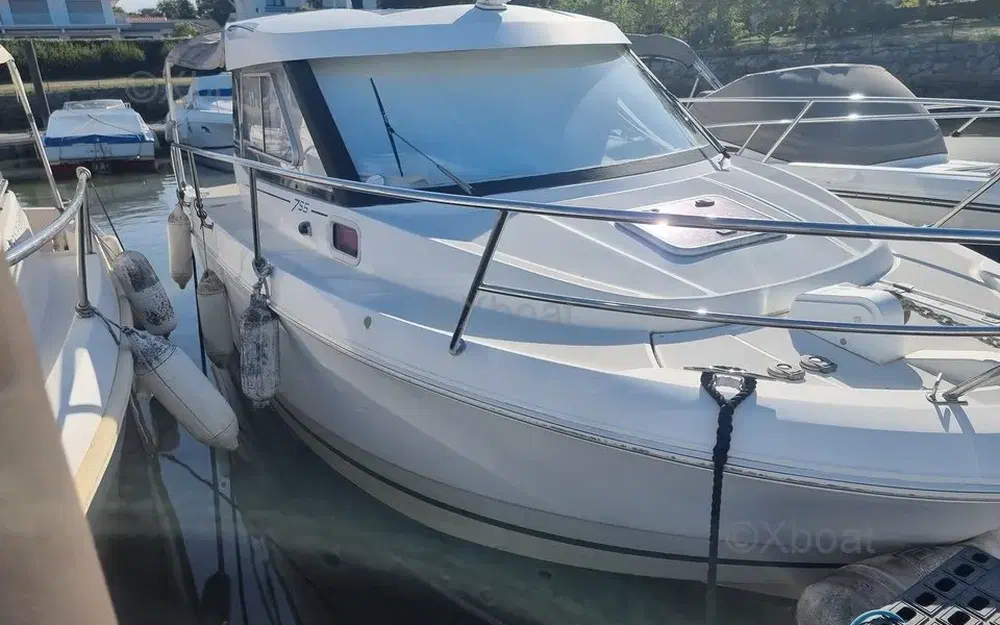 slider 2 Jeanneau Merry Fisher 755