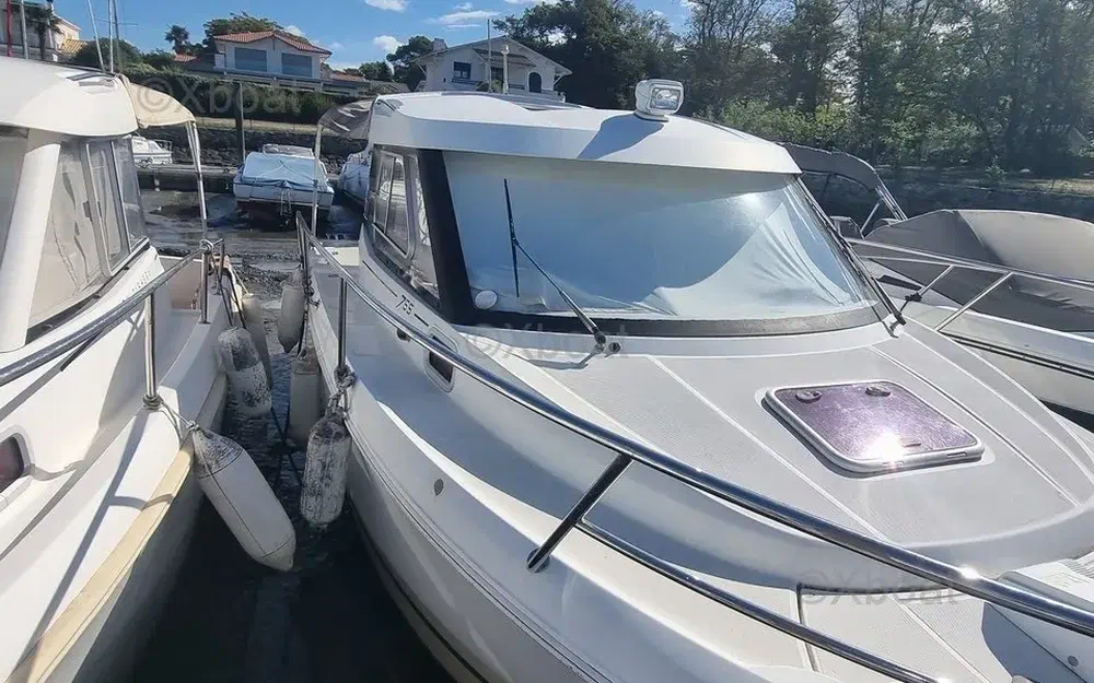 slider 4 Jeanneau Merry Fisher 755