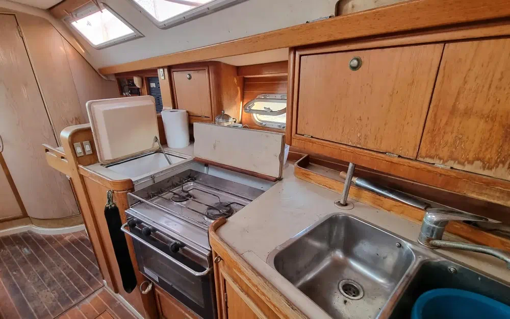 slider 2 Jeanneau Sun Odyssey 36
