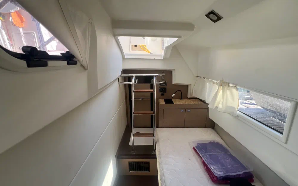 slider 101 Prestige Yachts 560 Fly