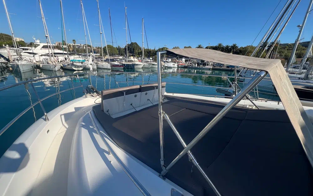 slider 20 Prestige Yachts 560 Fly