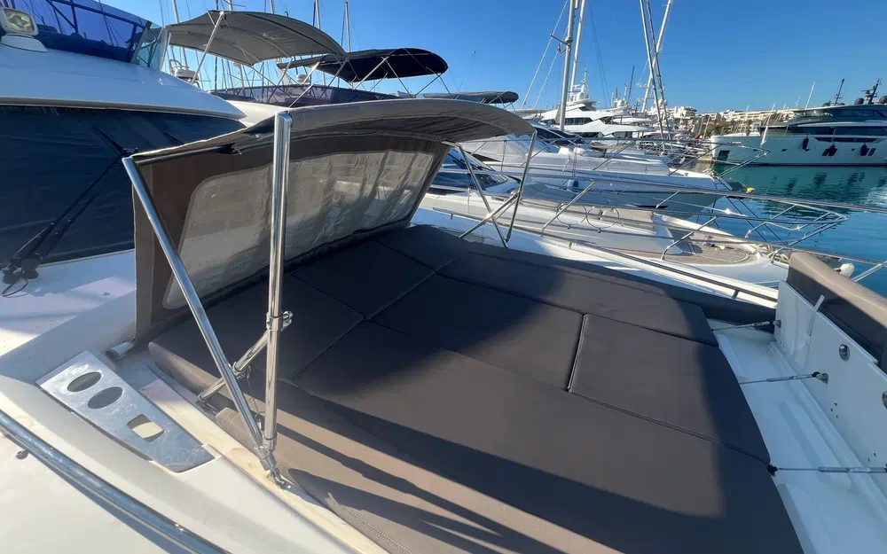 slider 24 Prestige Yachts 560 Fly