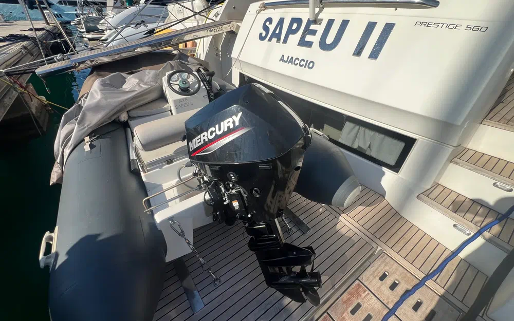 slider 26 Prestige Yachts 560 Fly