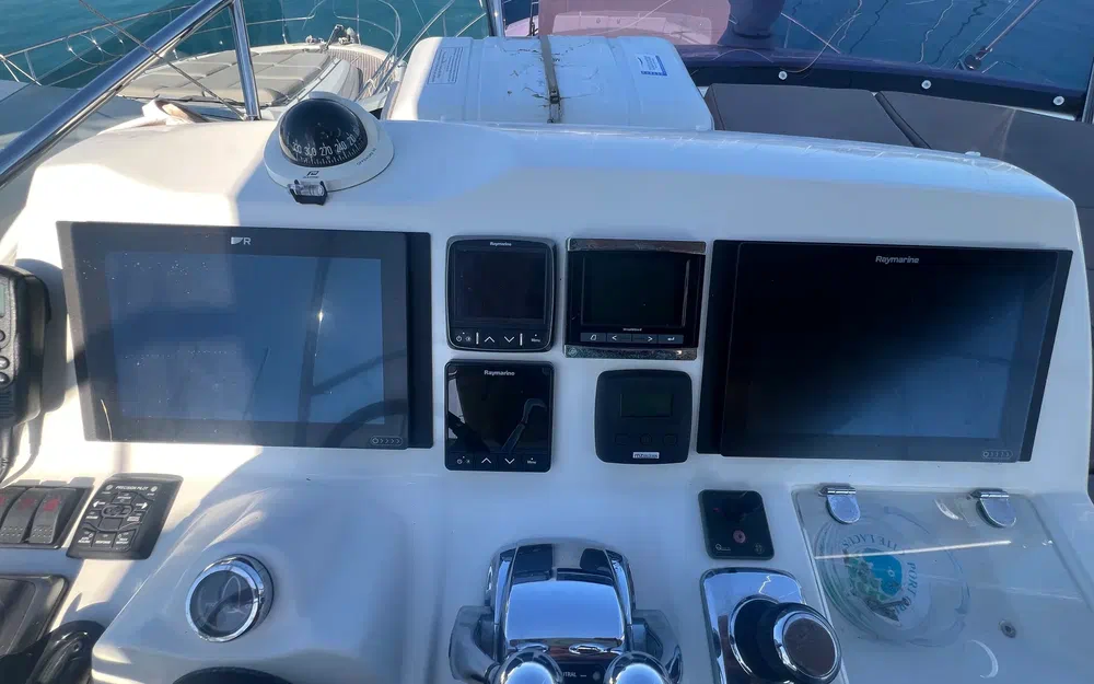 slider 29 Prestige Yachts 560 Fly