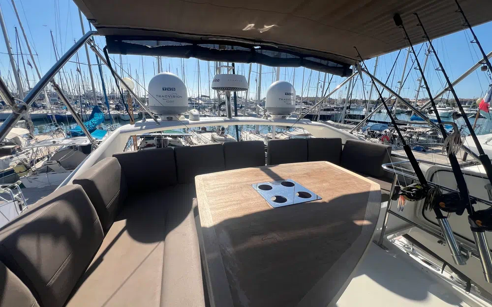 slider 38 Prestige Yachts 560 Fly