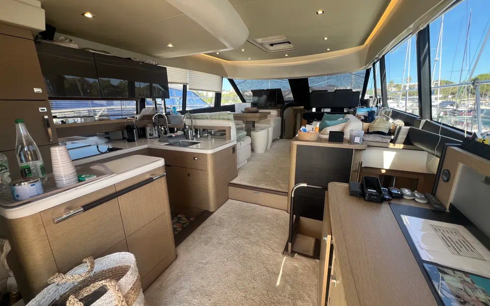 slider 47 Prestige Yachts 560 Fly