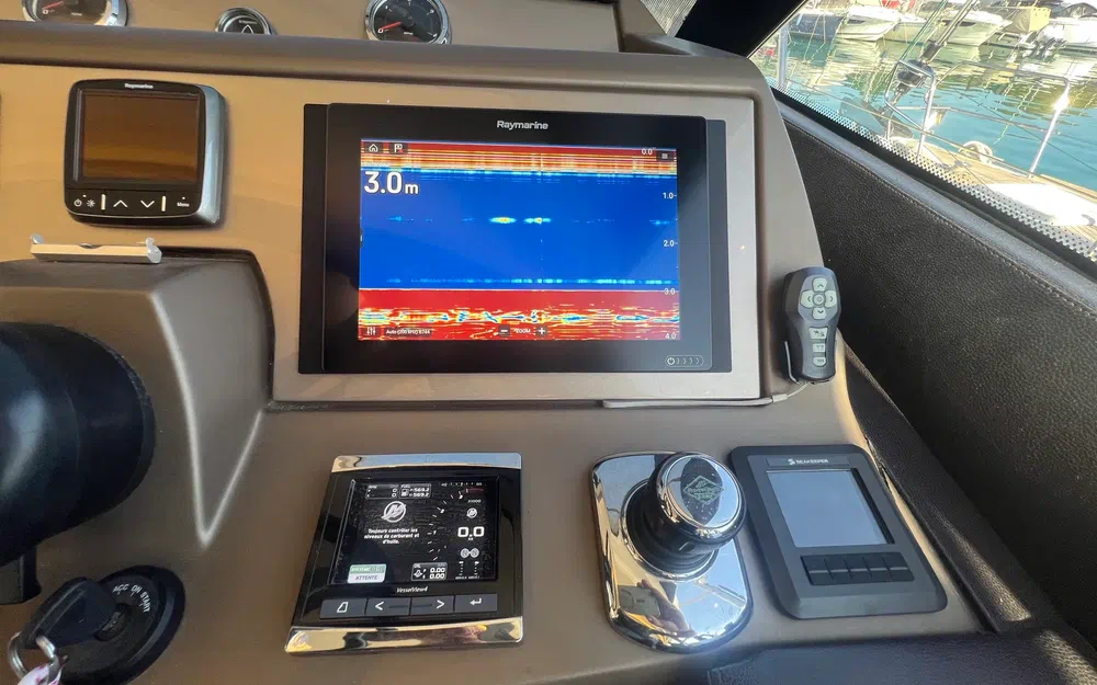 slider 69 Prestige Yachts 560 Fly