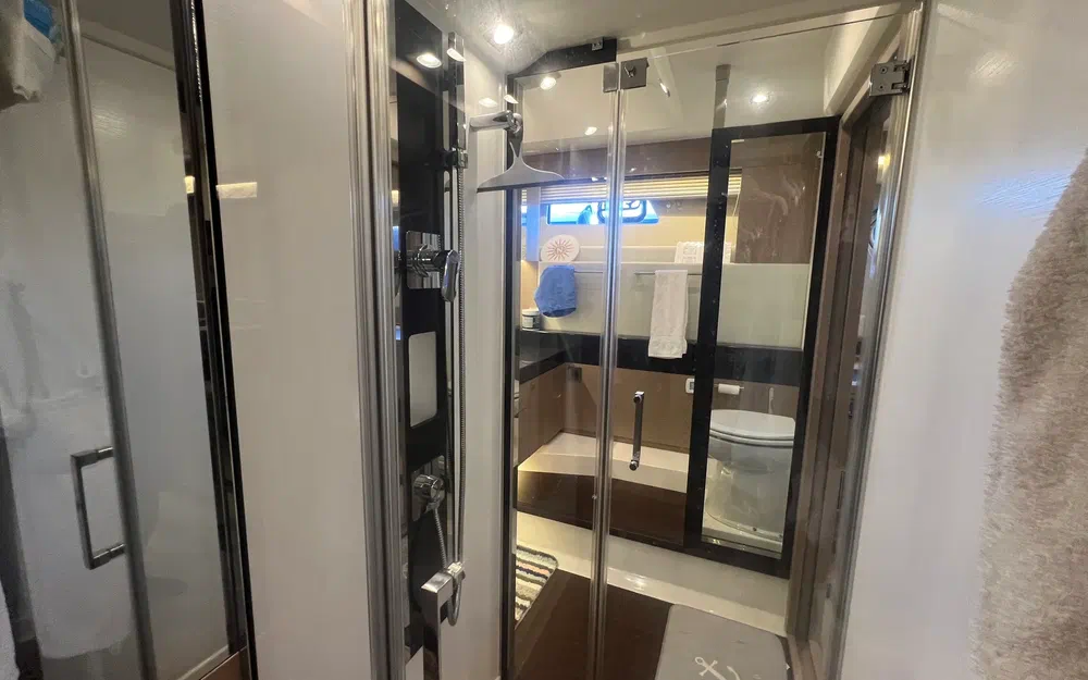 slider 77 Prestige Yachts 560 Fly