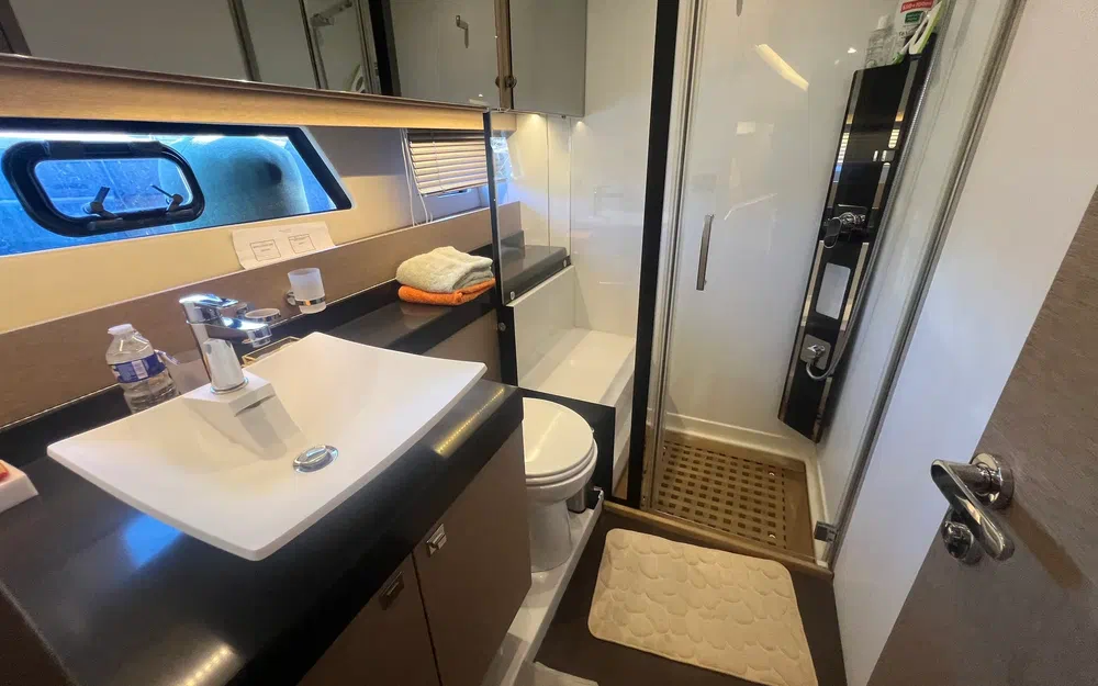 slider 88 Prestige Yachts 560 Fly