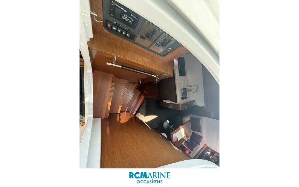 slider 5 Beneteau Monte Carlo 42