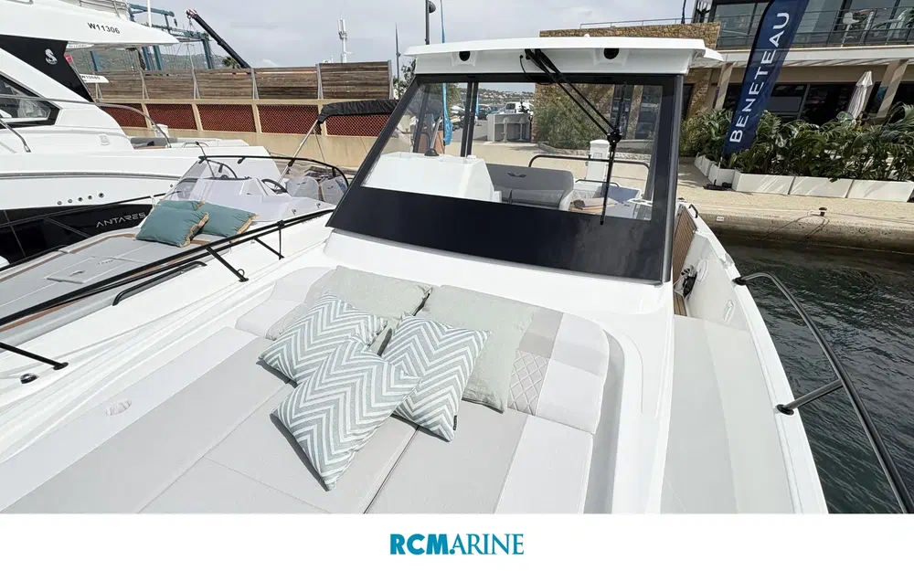 slider 9 Beneteau Flyer 9 Sundeck