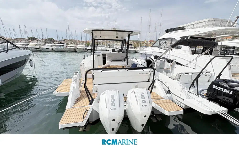 slider 7 Beneteau Flyer 9 Sundeck