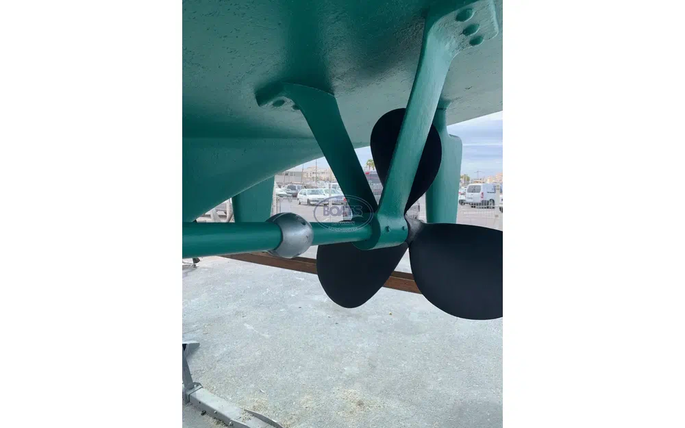 slider 9 Grand Banks 42 Classic