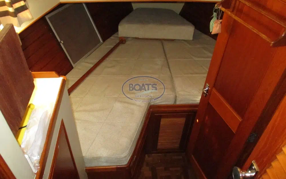 slider 12 Grand Banks 42 Classic