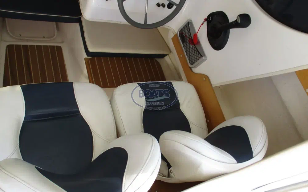 slider 9 Quicksilver 580 Pilothouse