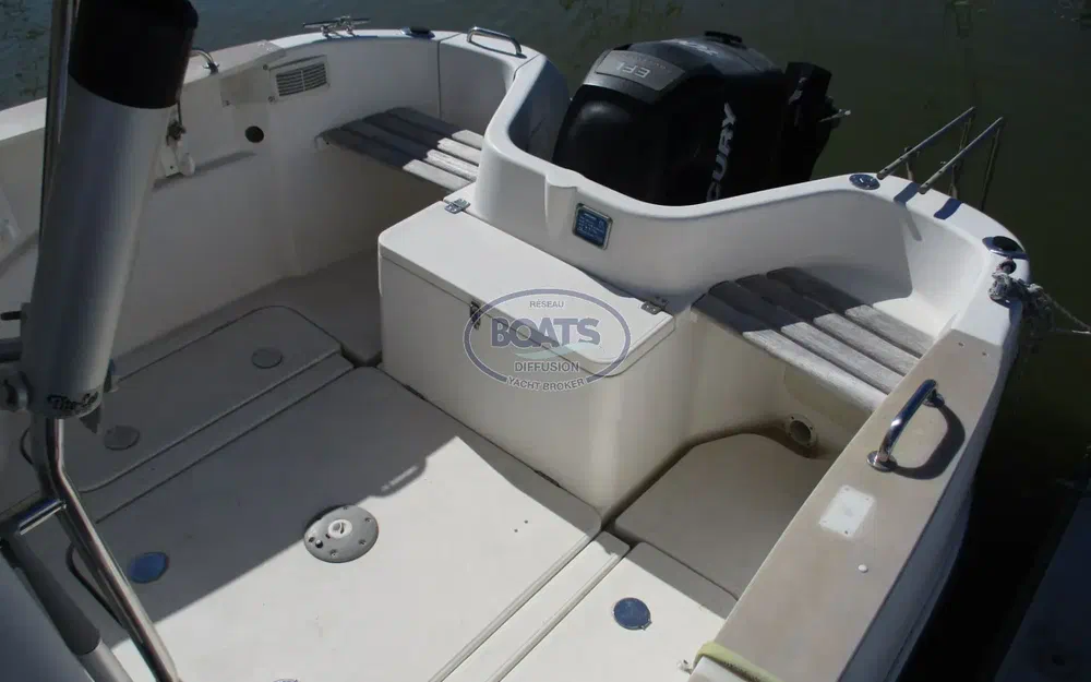 slider 2 Quicksilver 580 Pilothouse