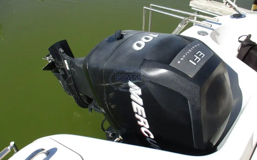slider 5 Quicksilver 580 Pilothouse