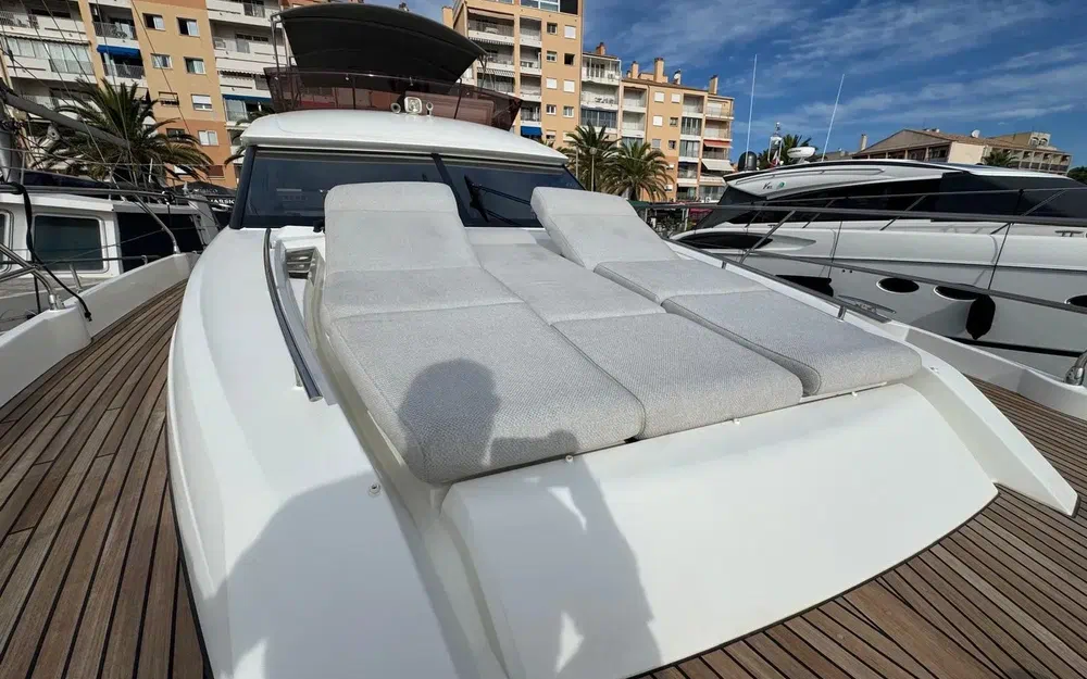 slider 24 Prestige Yachts 520 Fly