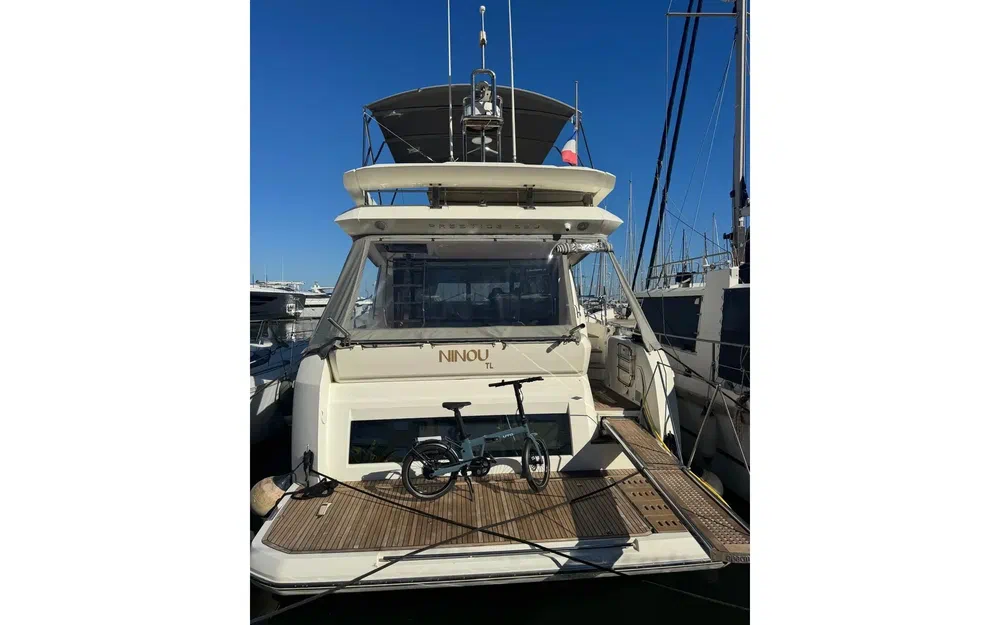 slider 28 Prestige Yachts 520 Fly