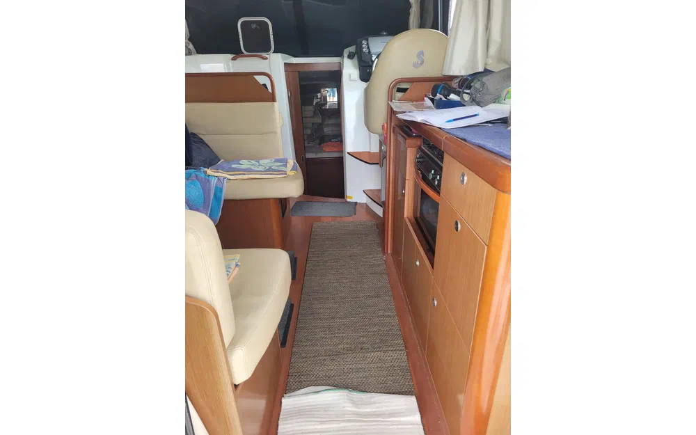 slider 1 Beneteau Antares 30