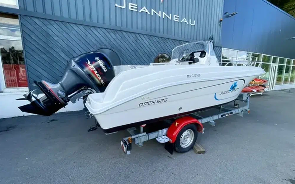 slider 2 Pacific Craft 625 Open