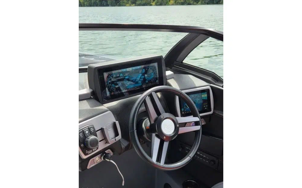 slider 3 Malibu Wakesetter 22 MXZ