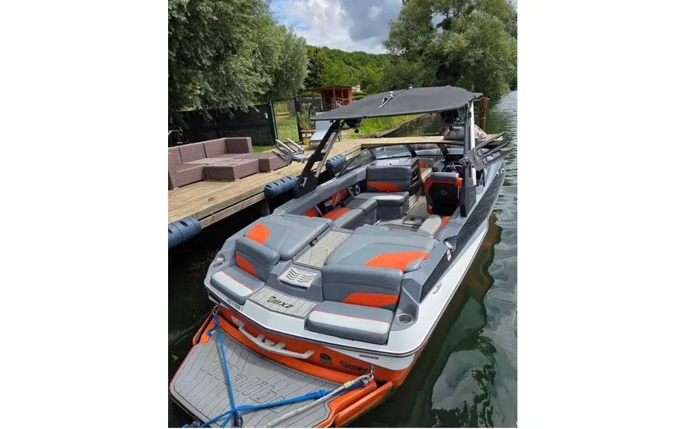 slider 1 Malibu Wakesetter 22 MXZ