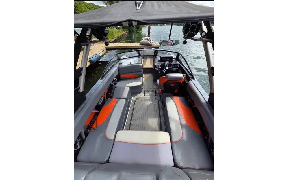 slider 2 Malibu Wakesetter 22 MXZ