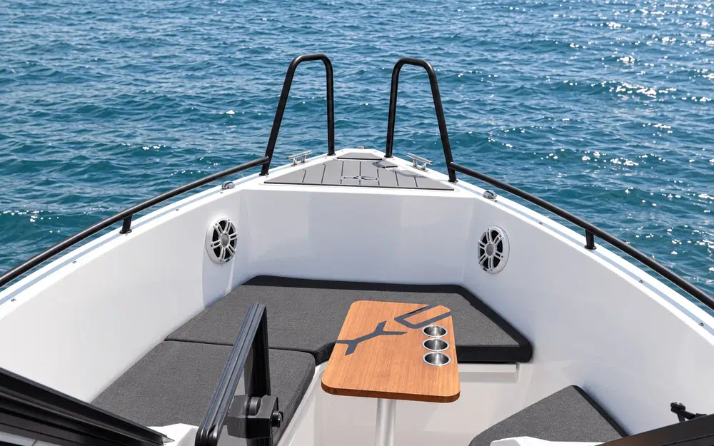 slider 2 XO Boats DSCVR T-Top