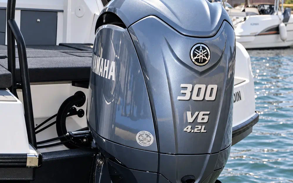 slider 4 XO Boats DSCVR T-Top