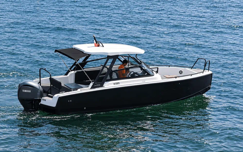 slider 0 XO Boats DSCVR T-Top