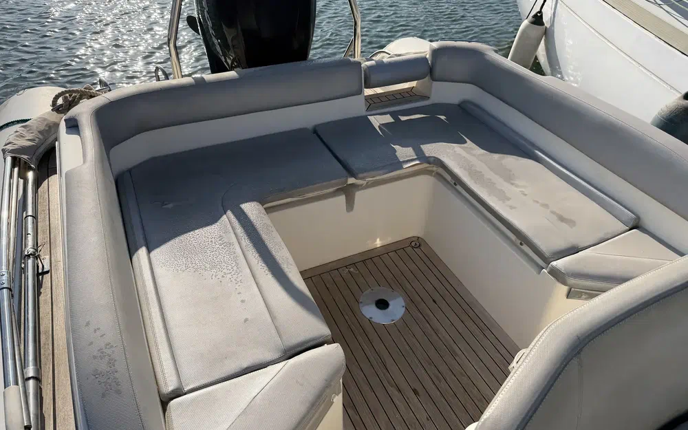 slider 8 Joker Boat Clubman 24