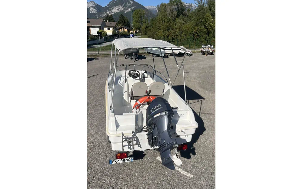 slider 1 Jeanneau Cap Camarat 4.7 CC Cap Camarat 4.7 Style