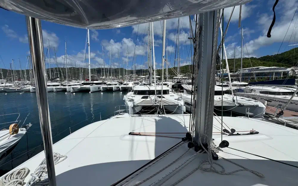 slider 17 Lagoon 46